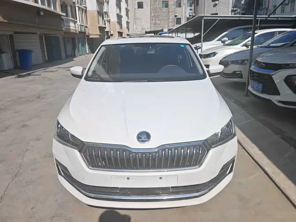Skoda Rapid — фото 8