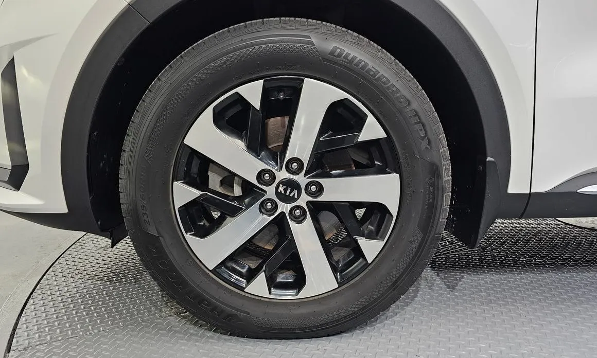 Kia Sorento — фото 6