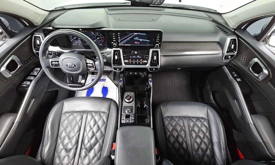 Kia Sorento — фото 9