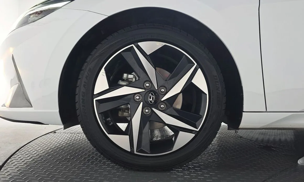 Hyundai AVANTE — фото 9