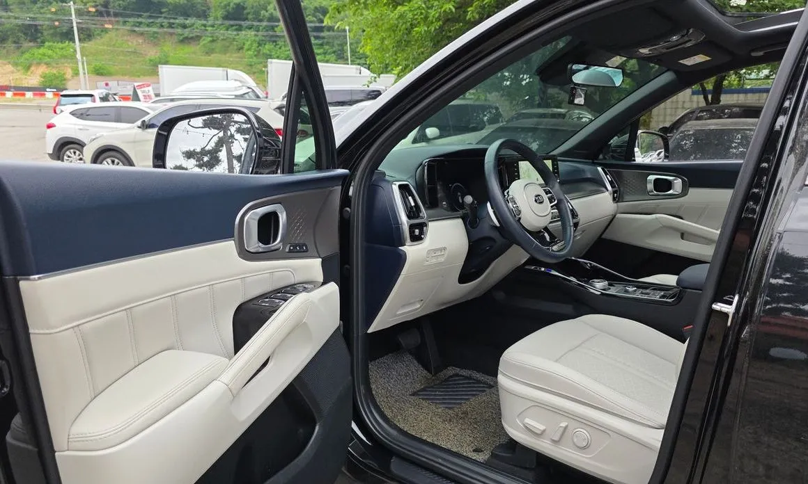 Kia Sorento — фото 6