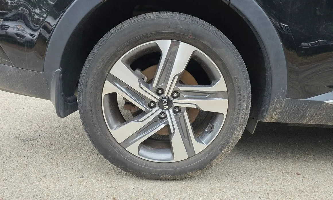 Kia Sorento — фото 10