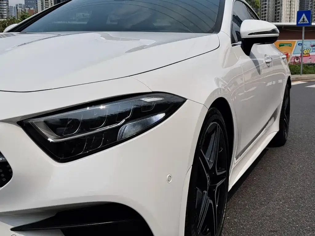 Mercedes-Benz CLS — фото 2
