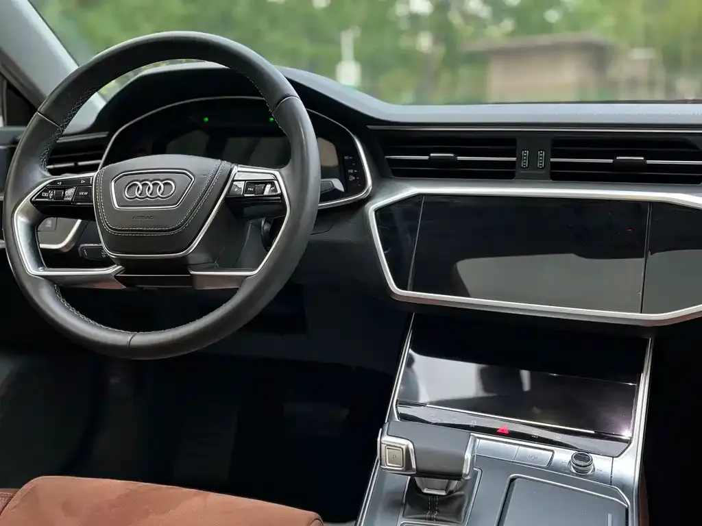 Audi A7L — фото 2