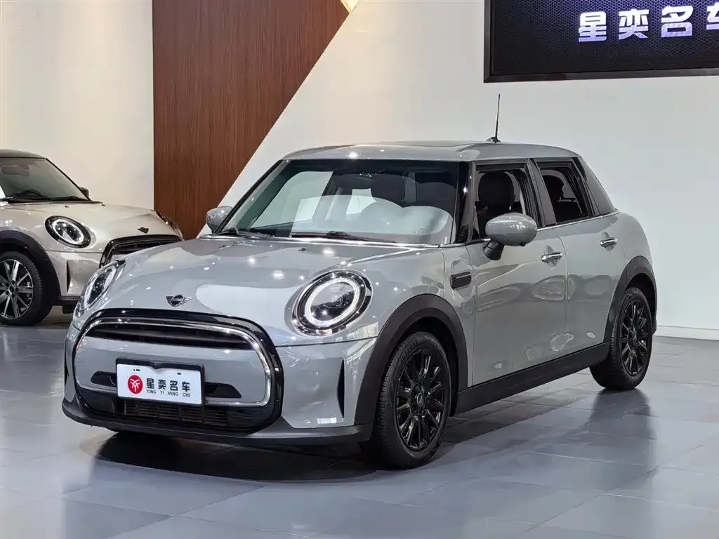 MINI Cooper (3-door) — фото 1