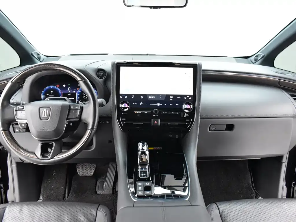 Toyota Vellfire — фото 9