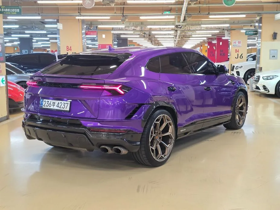Lamborghini Urus — фото 3