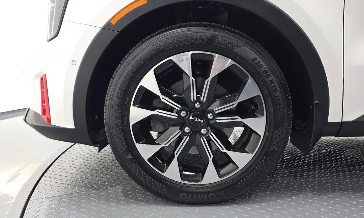 Kia Sorento — фото 3