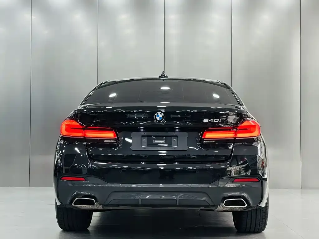 BMW 5 Series (Import) — фото 2