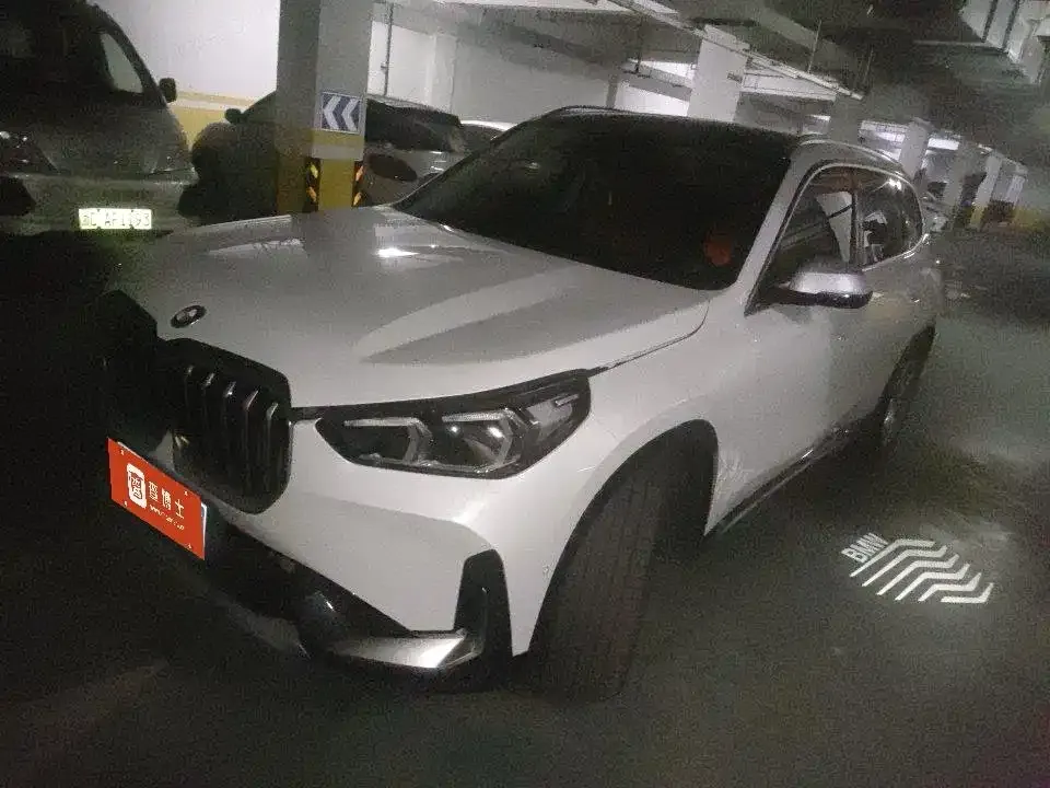 BMW X1 — фото 1