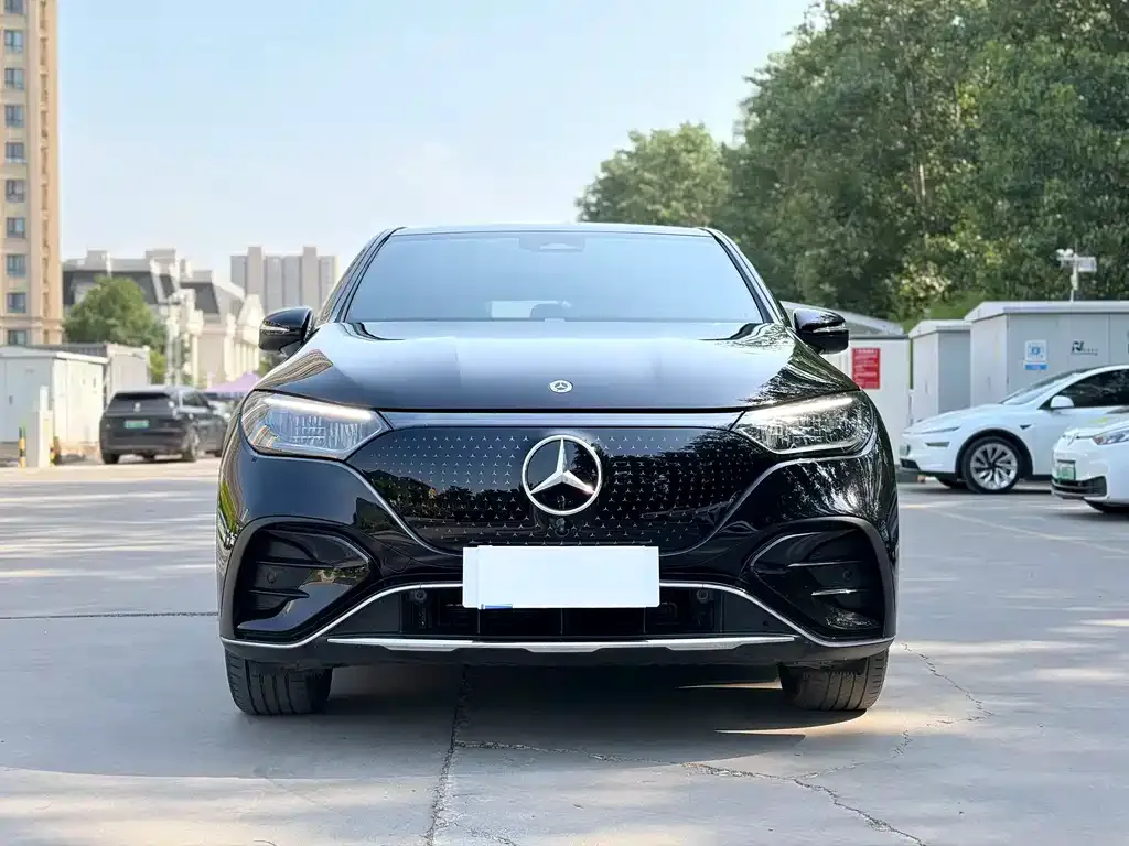 Mercedes-Benz EQE SUV — фото 10