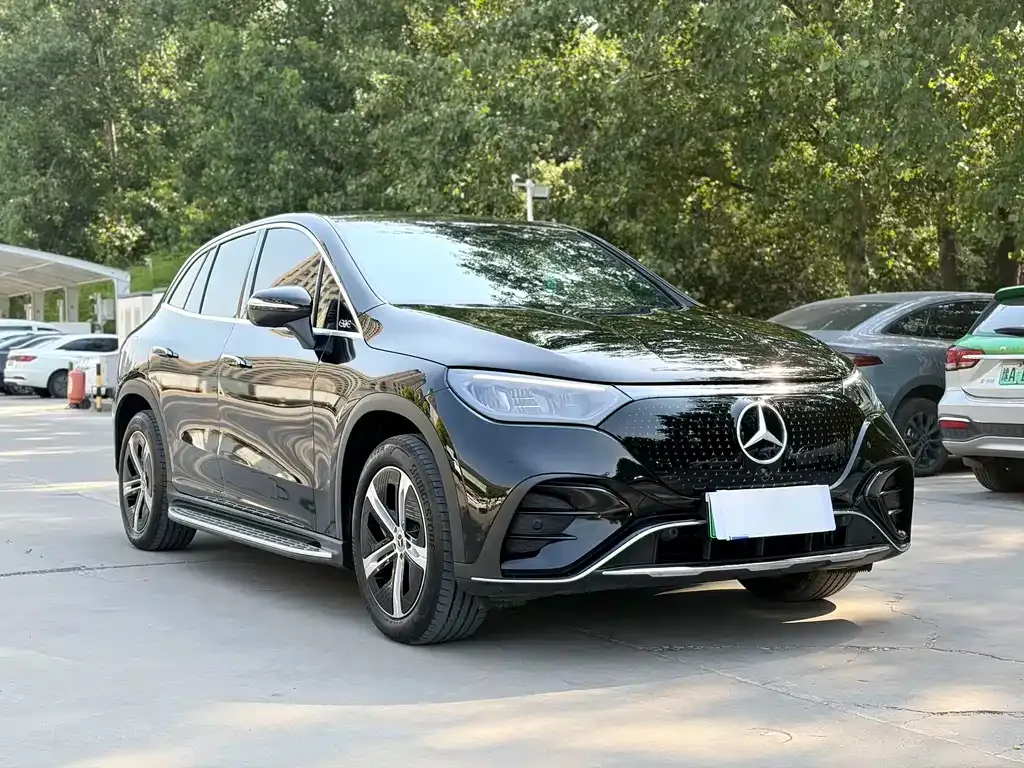 Mercedes-Benz EQE SUV — фото 8