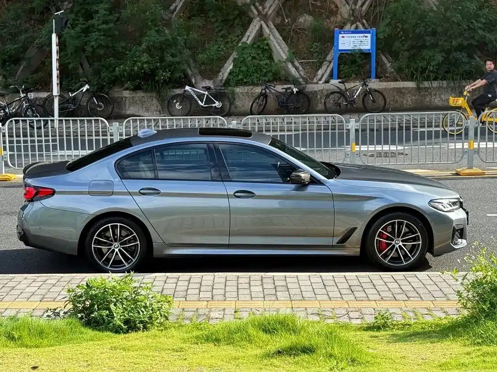 BMW 5 Series (Import) — фото 9
