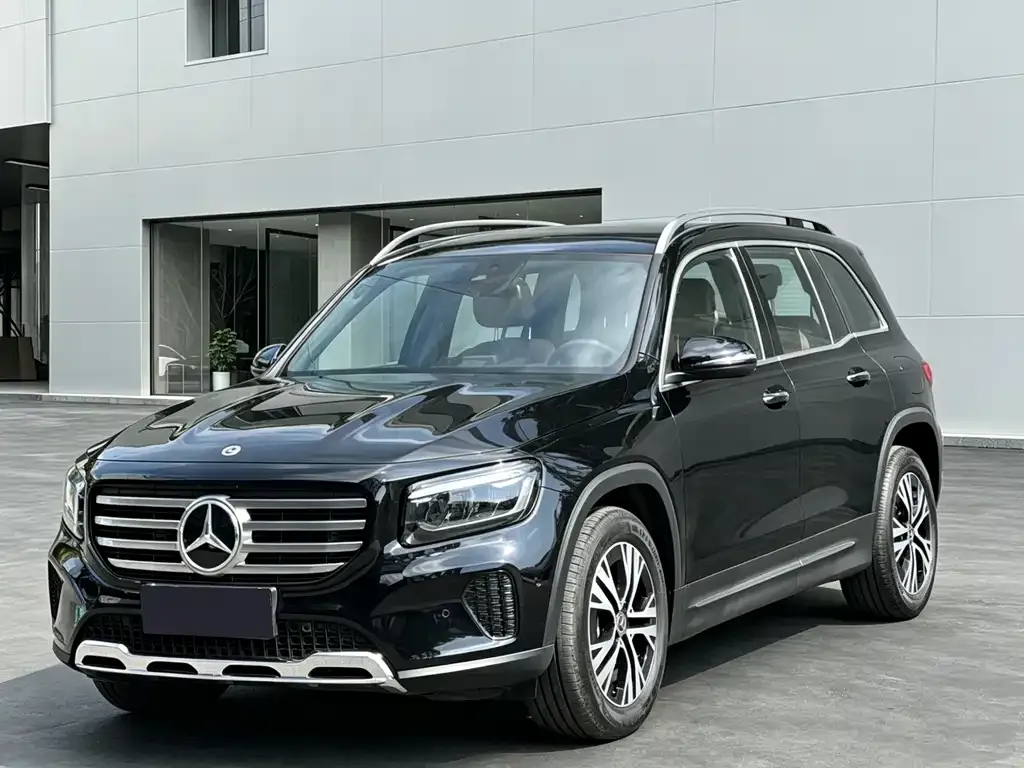 Mercedes-Benz GLB — фото 1