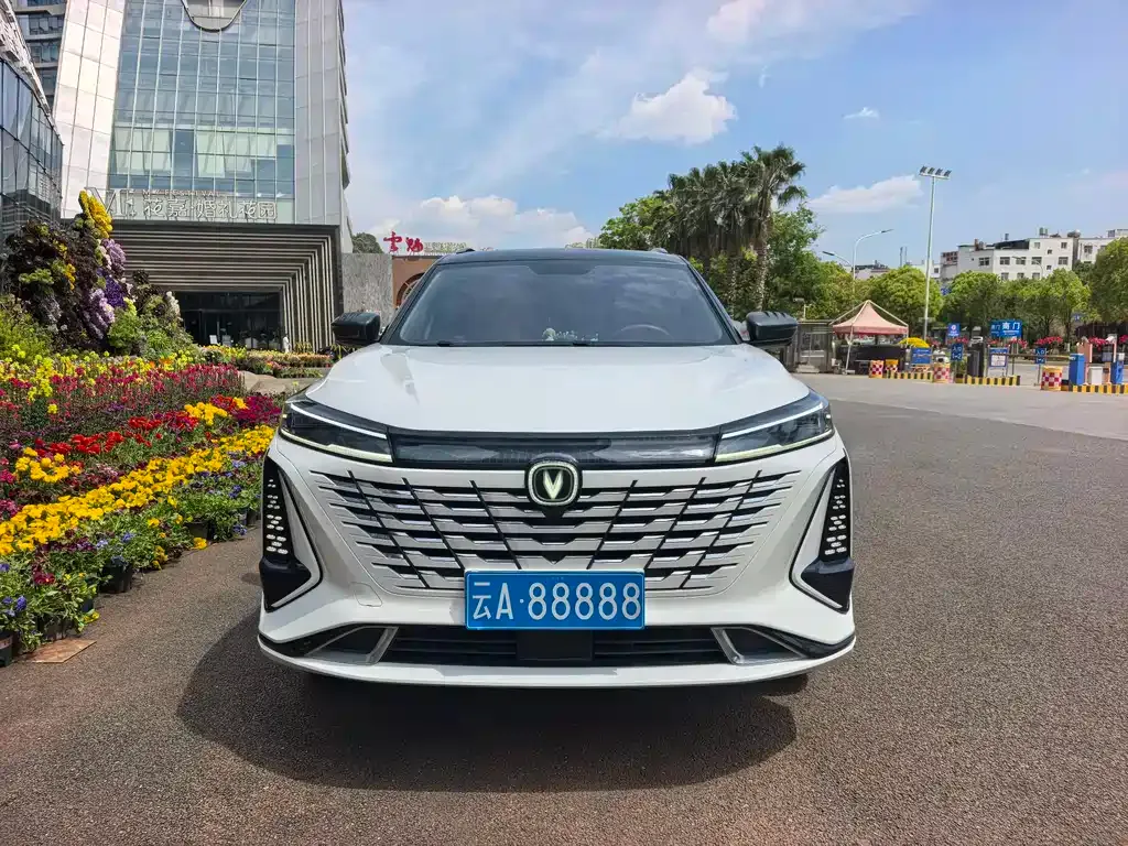 Changan CS75PLUS — фото 9
