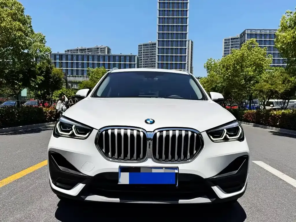 BMW X1 — фото 5
