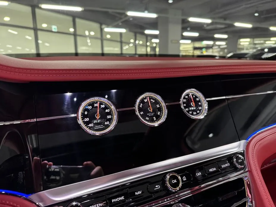Bentley Flying Spur — фото 8