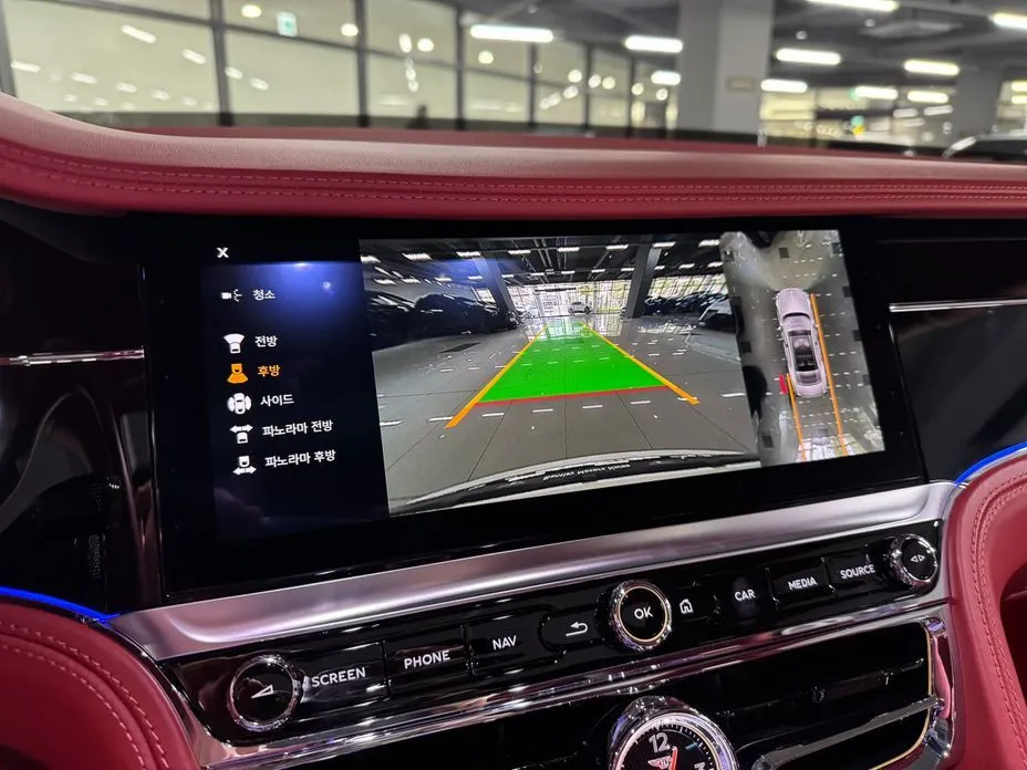 Bentley Flying Spur — фото 10