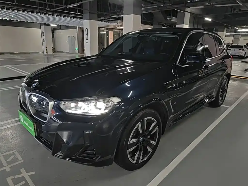 BMW iX3 — фото 1