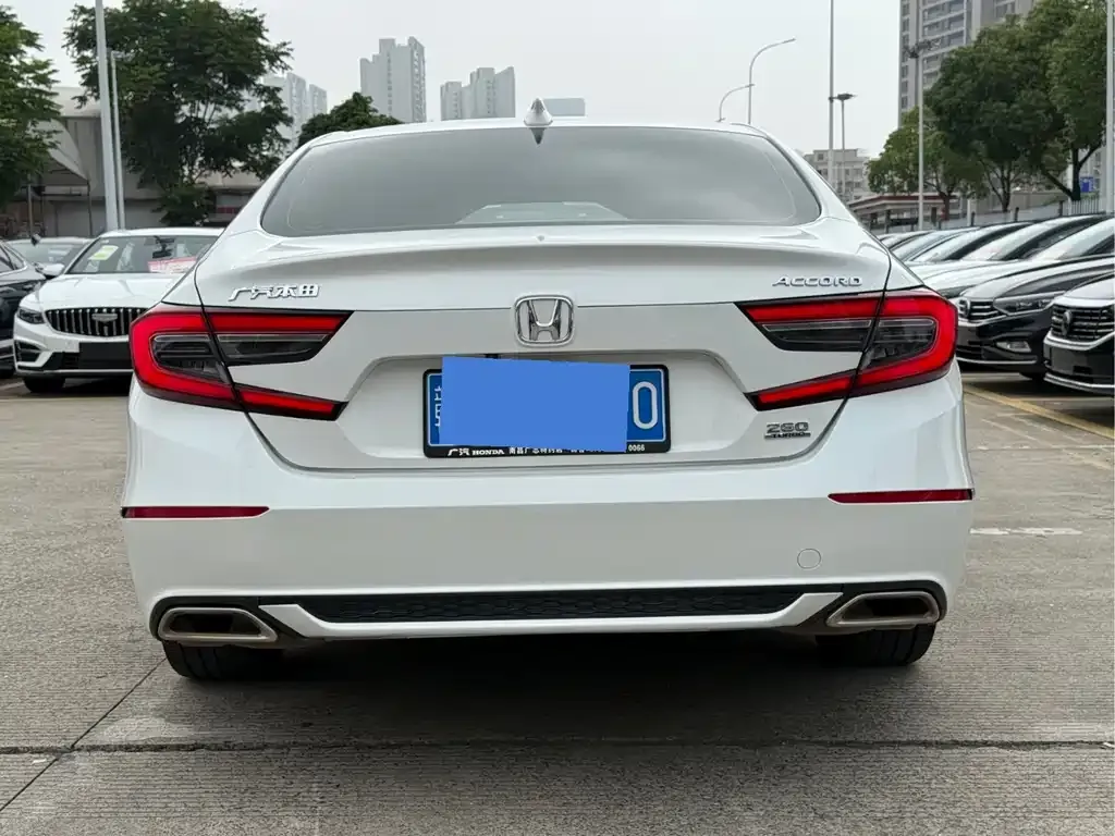 Honda Accord — фото 7