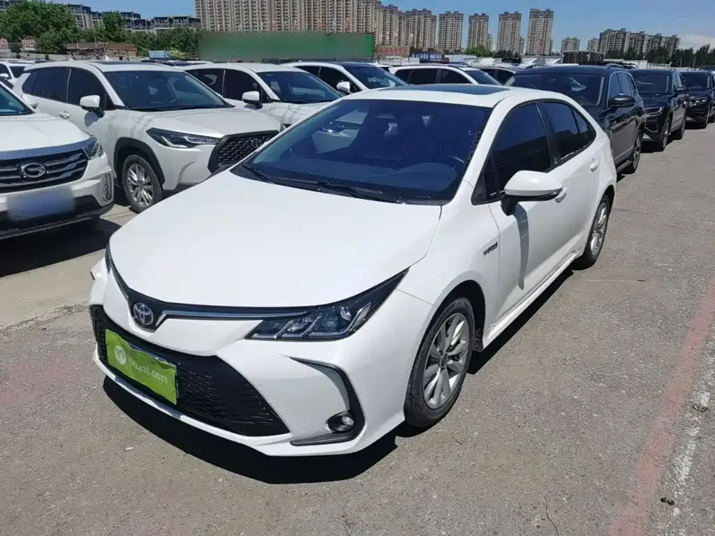 Toyota Corolla — фото 1