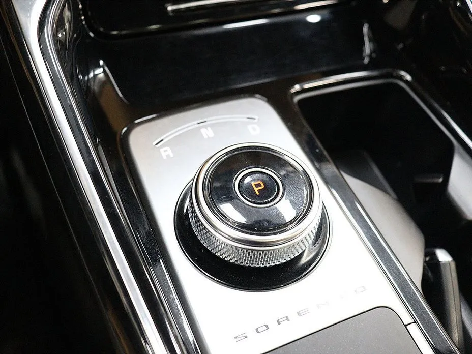 Kia Sorento — фото 7