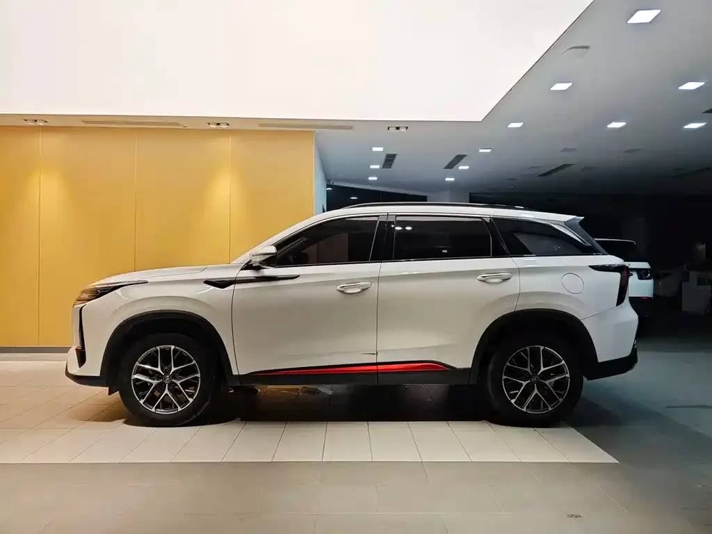 Changan CS75 PLUS — фото 3
