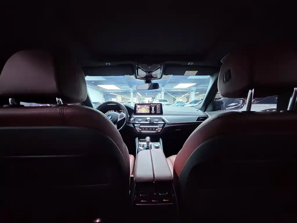 BMW 5 Series — фото 2