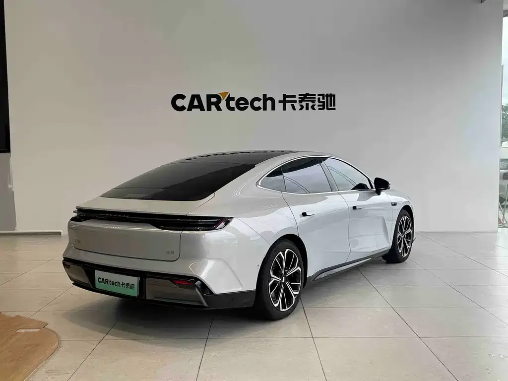 Geely Galaxy E8 — фото 4