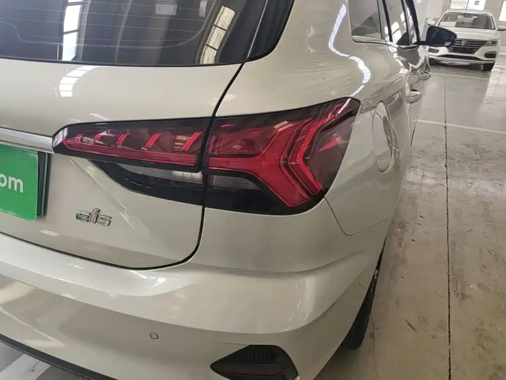 Roewe Ei5 — фото 2
