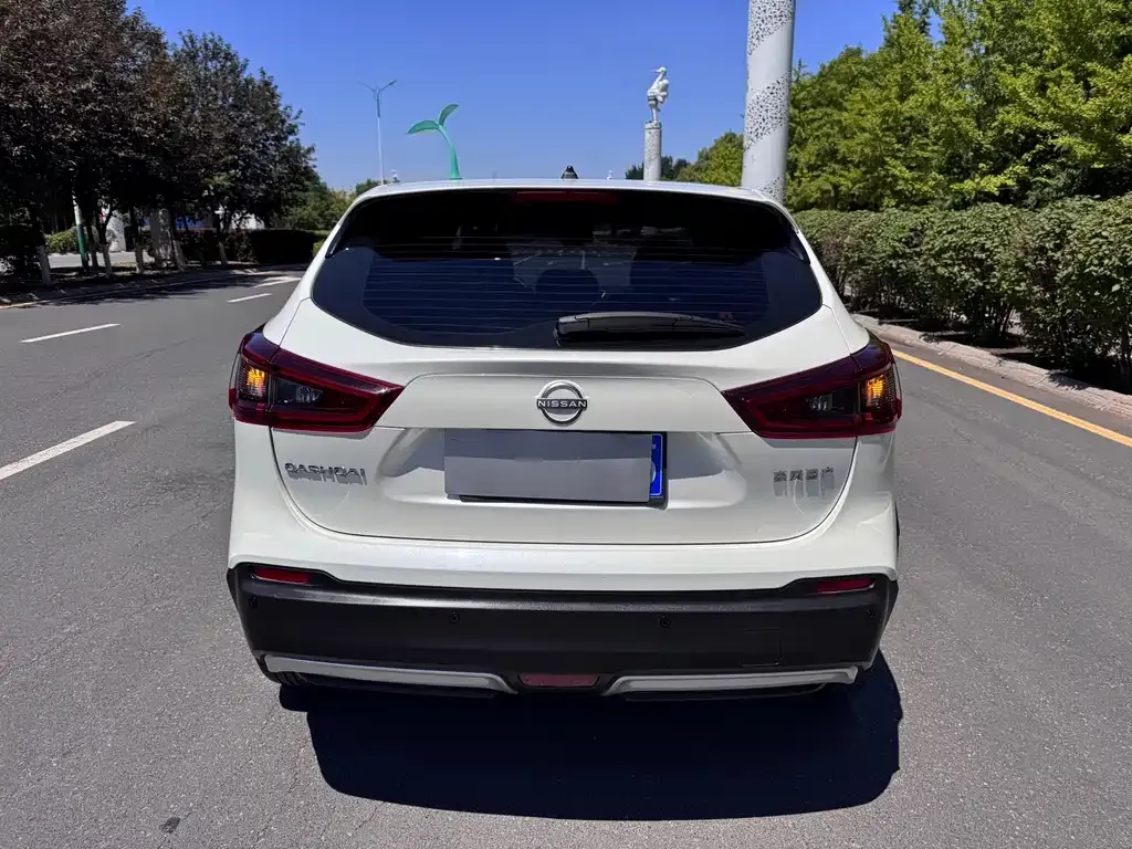 Nissan Qashqai — фото 2