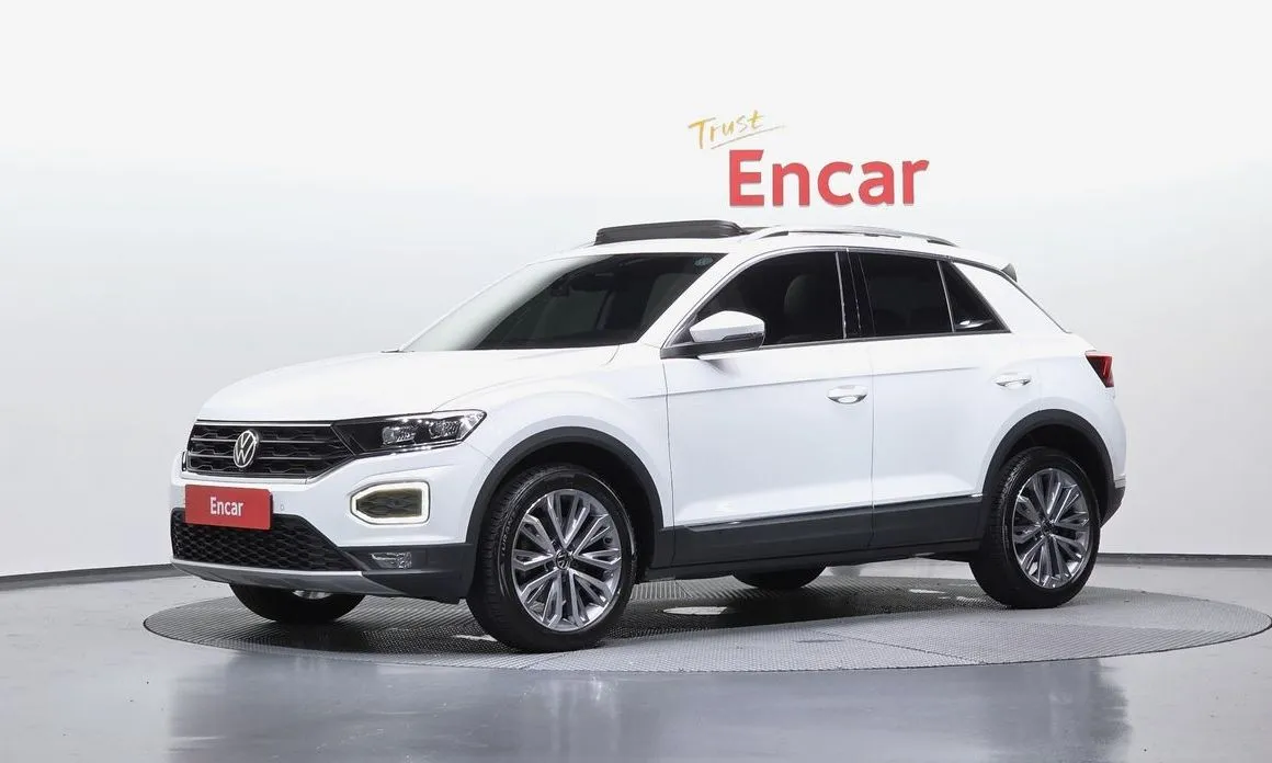 Volkswagen T-Roc — фото 1