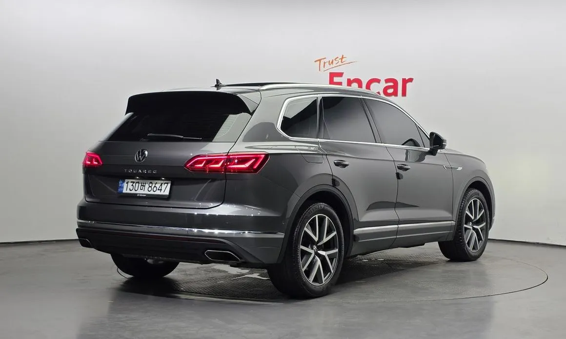 Volkswagen Touareg — фото 3