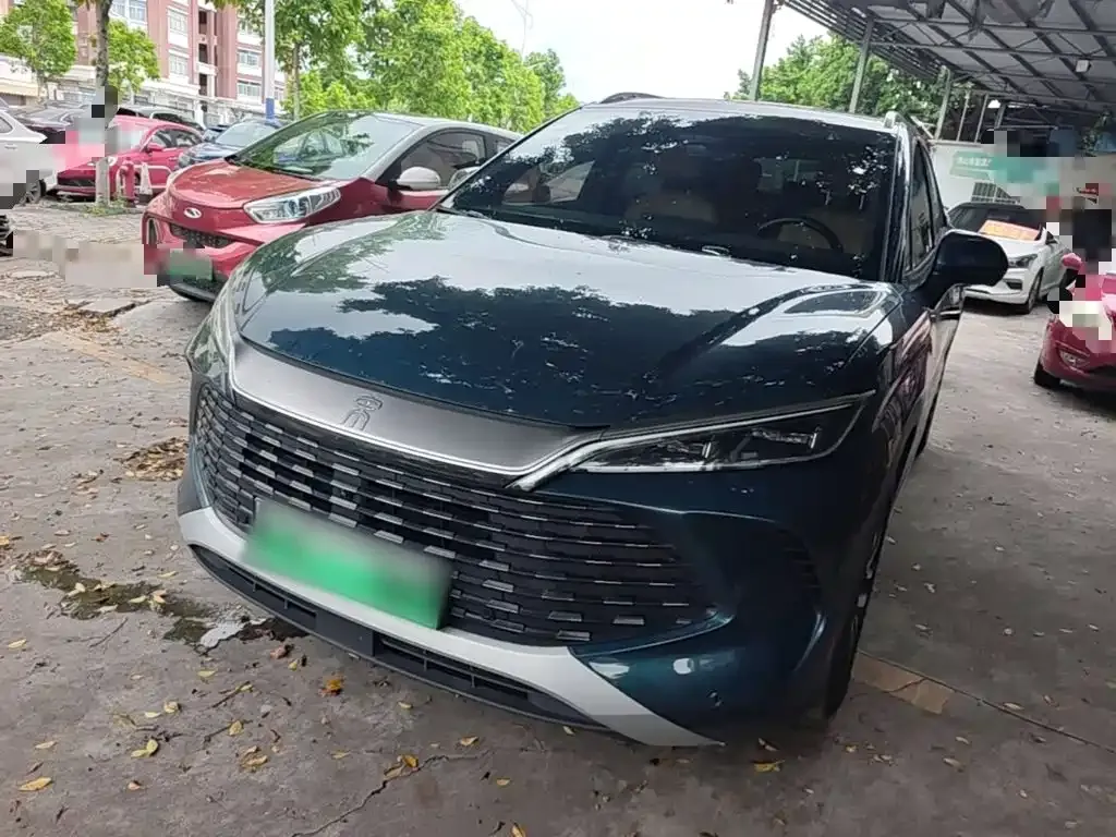 BYD L DM-i — фото 9