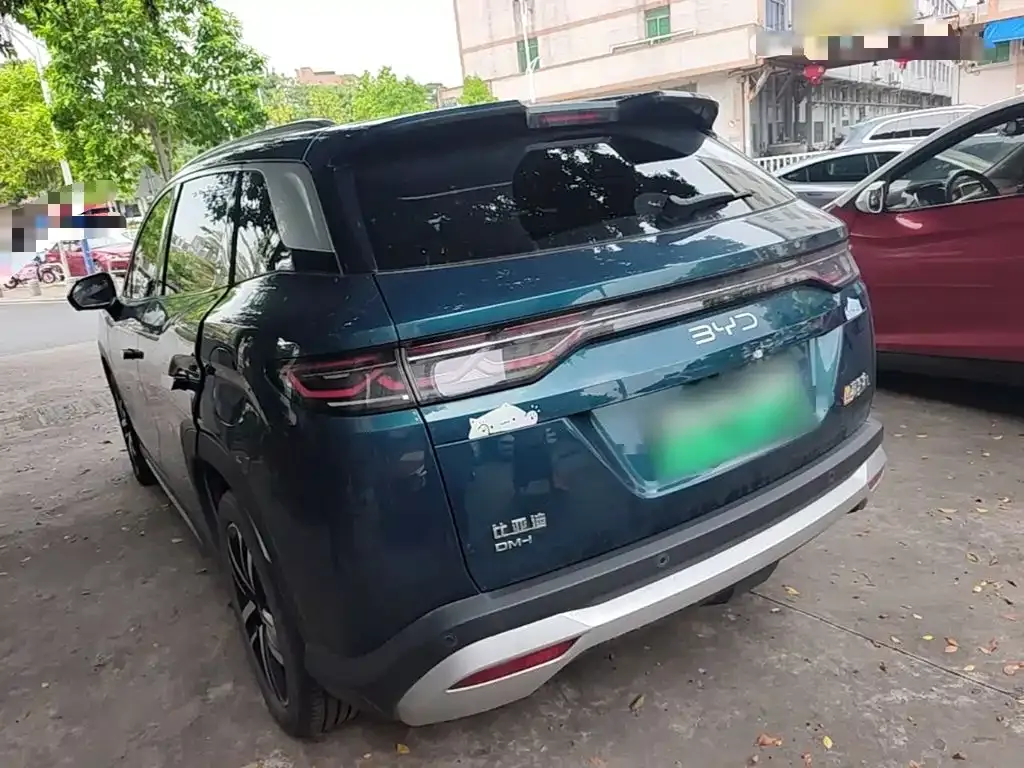 BYD L DM-i — фото 6