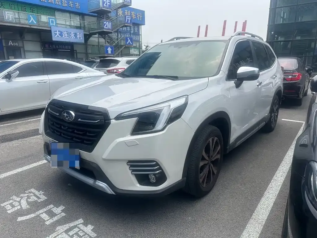 Subaru Forester — фото 1