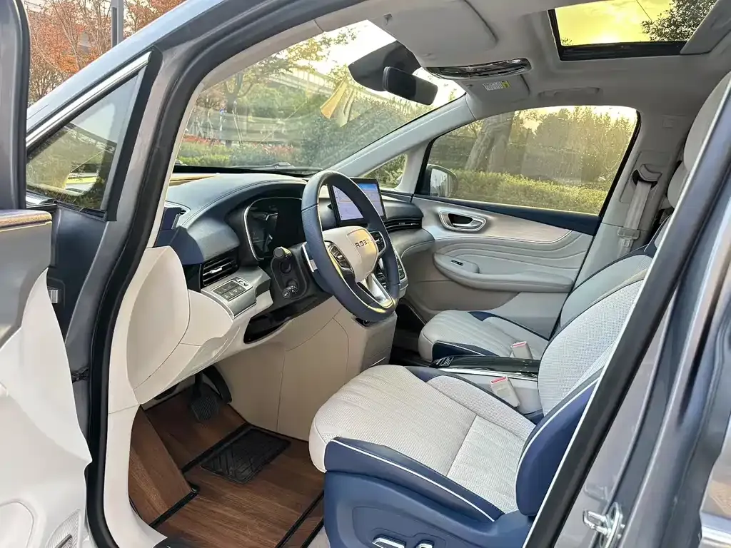 Roewe iMAX8 — фото 7
