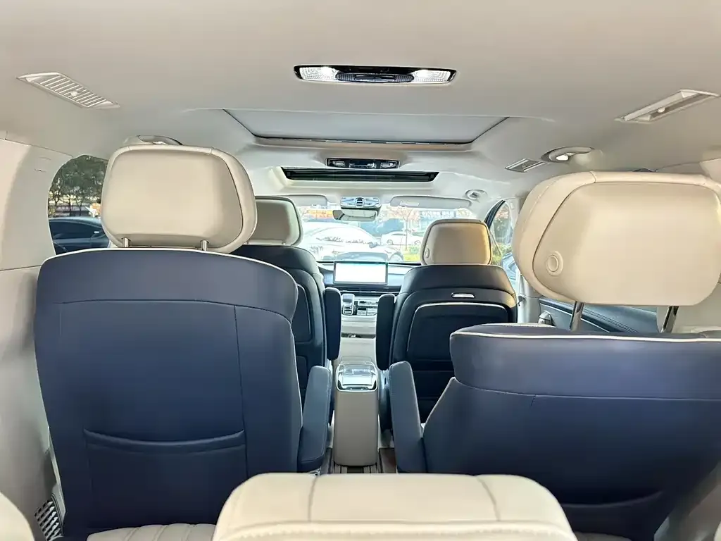 Roewe iMAX8 — фото 2