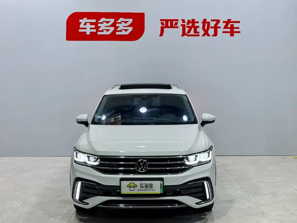 Volkswagen Tiguan L PHEV — фото 3