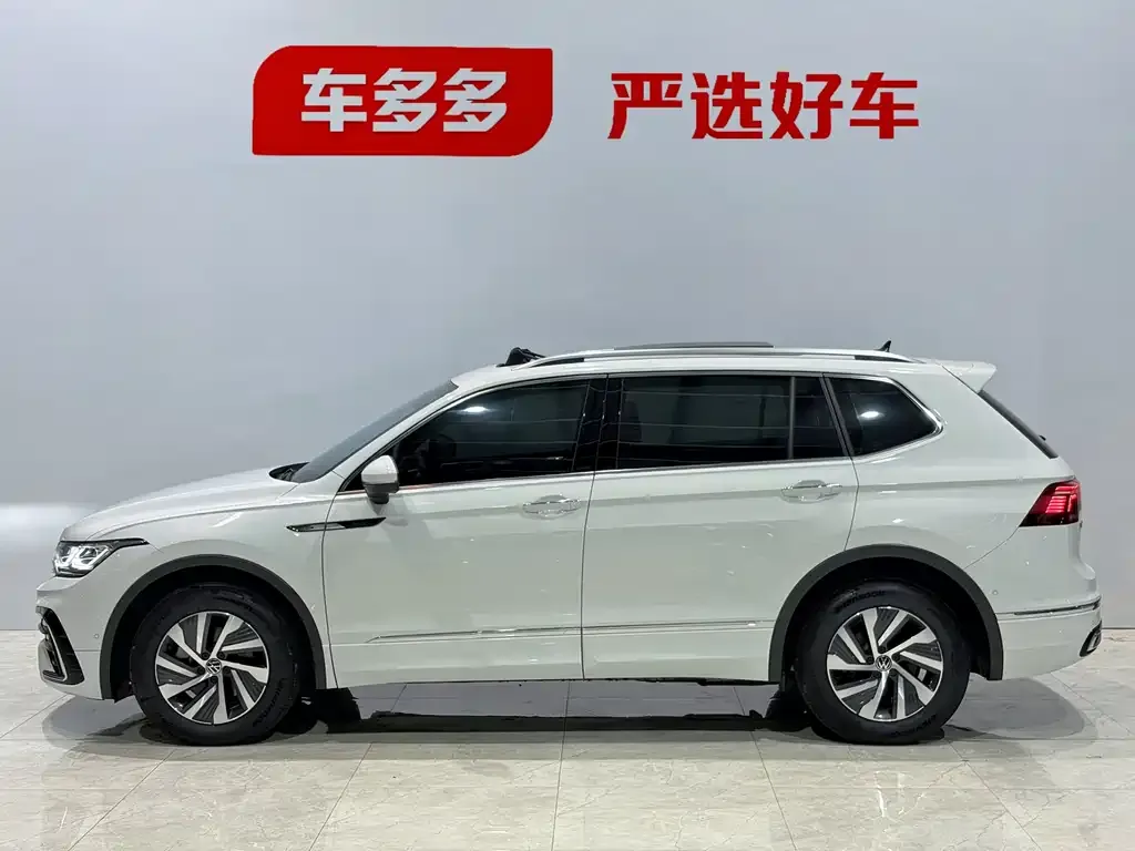 Volkswagen Tiguan L PHEV — фото 2