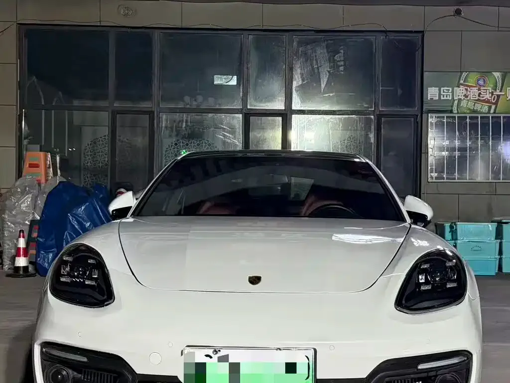 Porsche Panamera Hybrid — фото 1