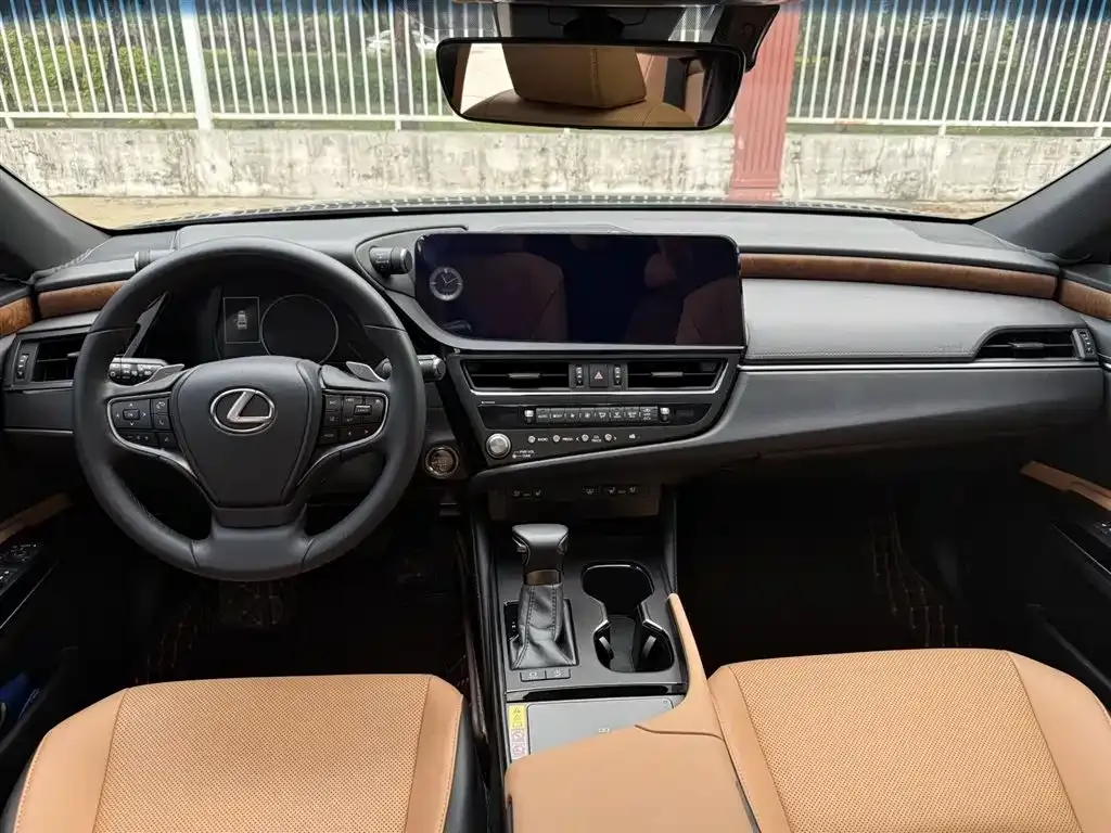 Lexus ES — фото 3