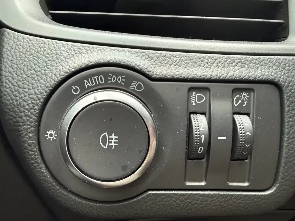 Buick Envision Plus — фото 3