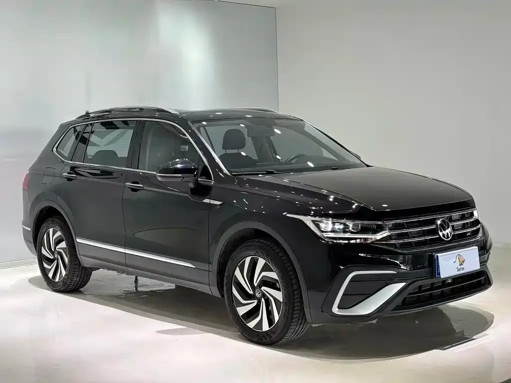 Volkswagen Tiguan L — фото 4