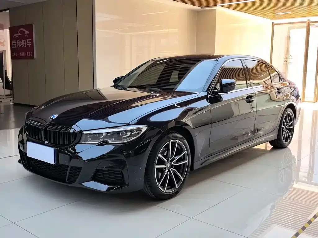 BMW 3 Series — фото 1