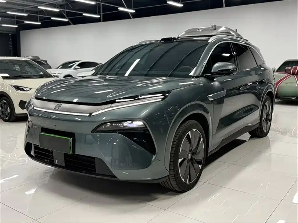 BYD Tang L — фото 10