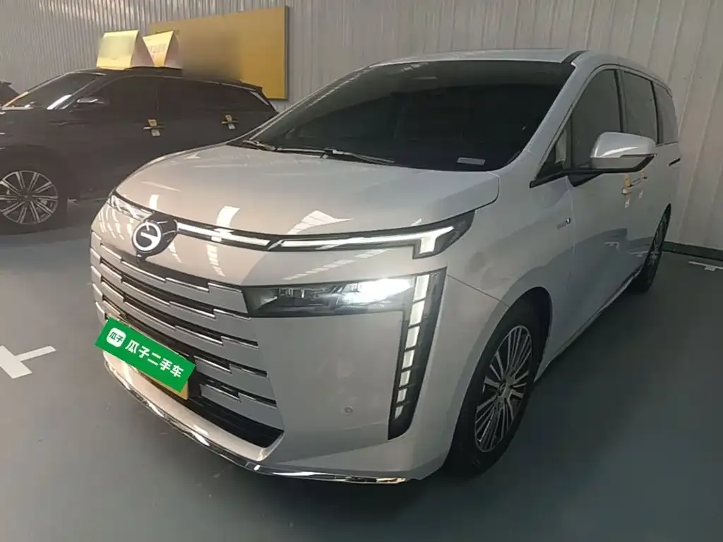 GAC Motor 传祺E8 PHEV — фото 1