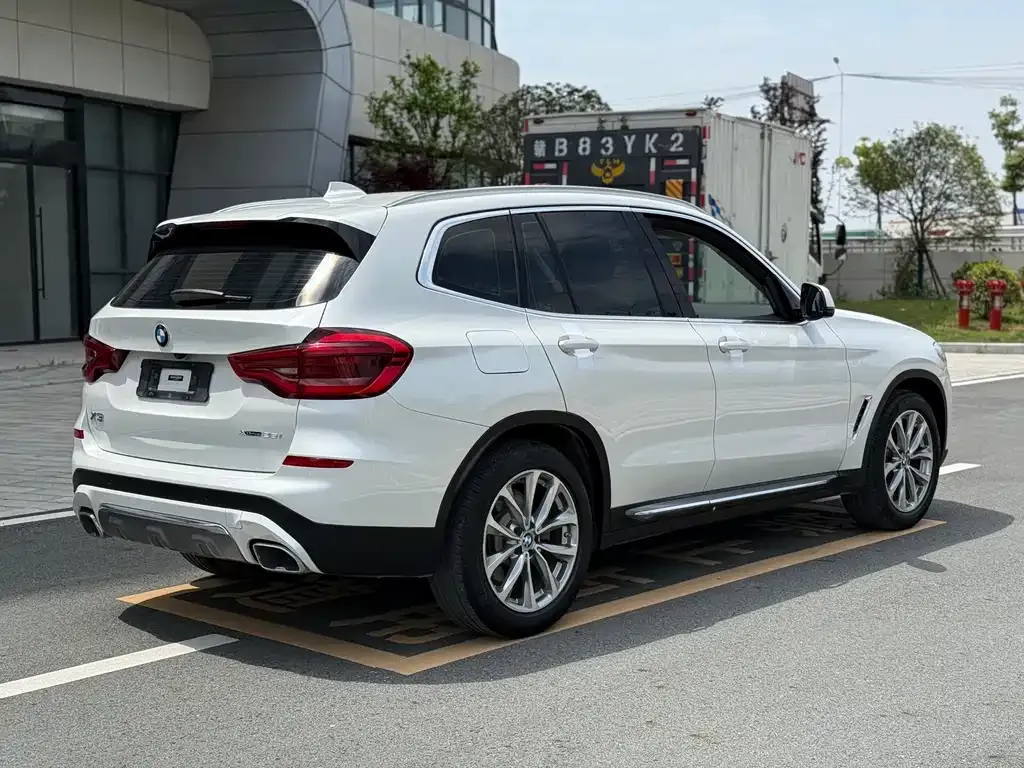 BMW X3 — фото 3
