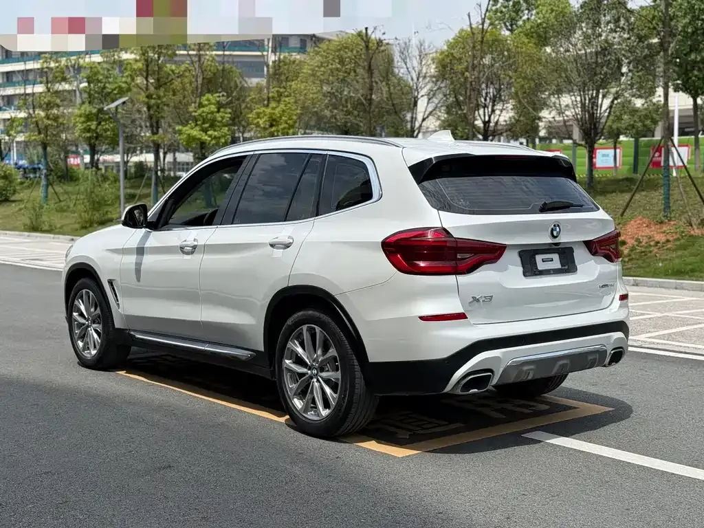 BMW X3 — фото 9