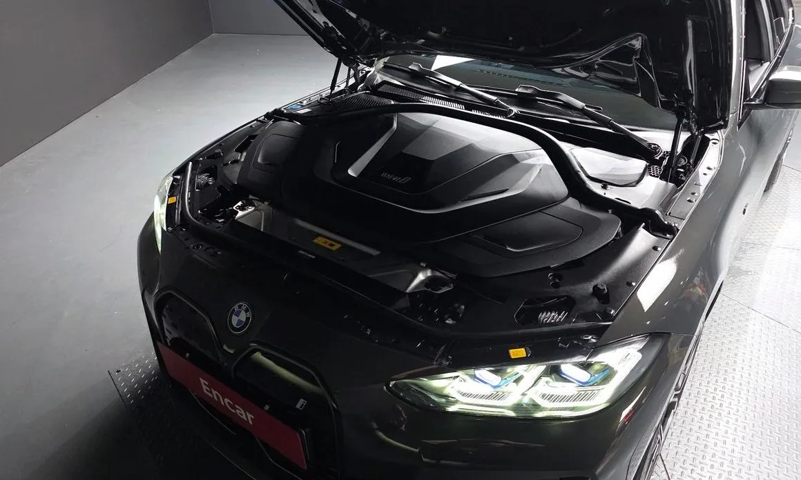 BMW i4 — фото 5
